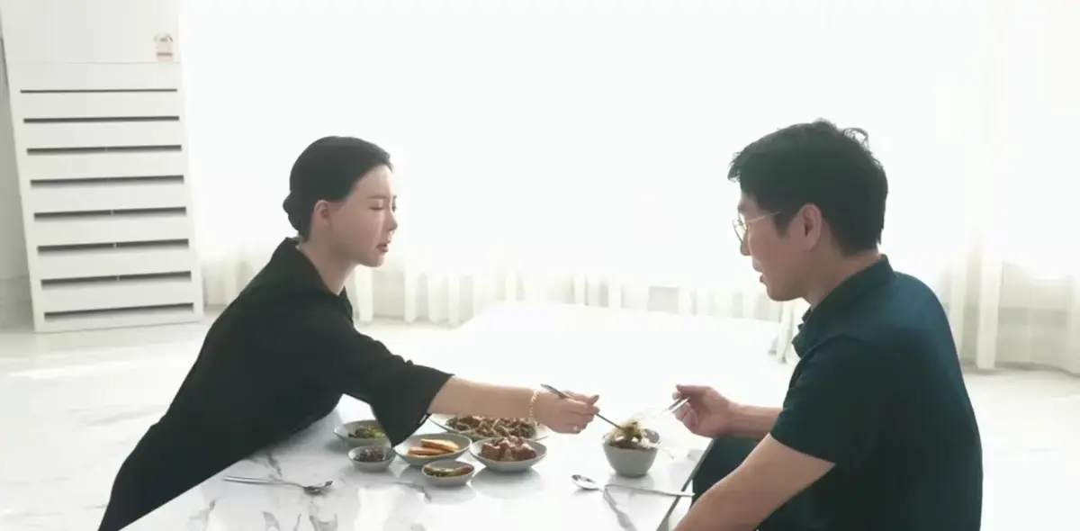 《50岁继母的诱惑》4K高清未删减中文版-重组家庭禁忌张力免费在线观看-韩国伦理片黑马资源下载