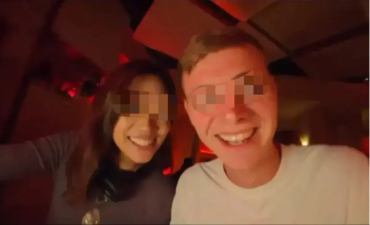 《西安麻辣烫女孩》全片首次公开在线看-海外UP主西安夜游意外纪录《西安麻辣烫女孩》无删减-镜头外真实反应看哭网友藏着古城最暖烟火