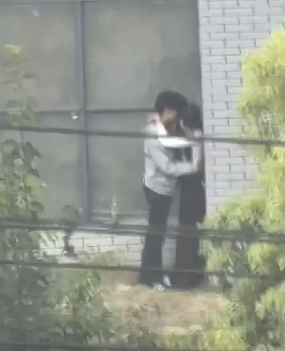 蚌埠职教园情侣野外视频完整版-原生态高清画面免费看-全网热议蚌埠职教园事件后续-限时抢先鉴赏