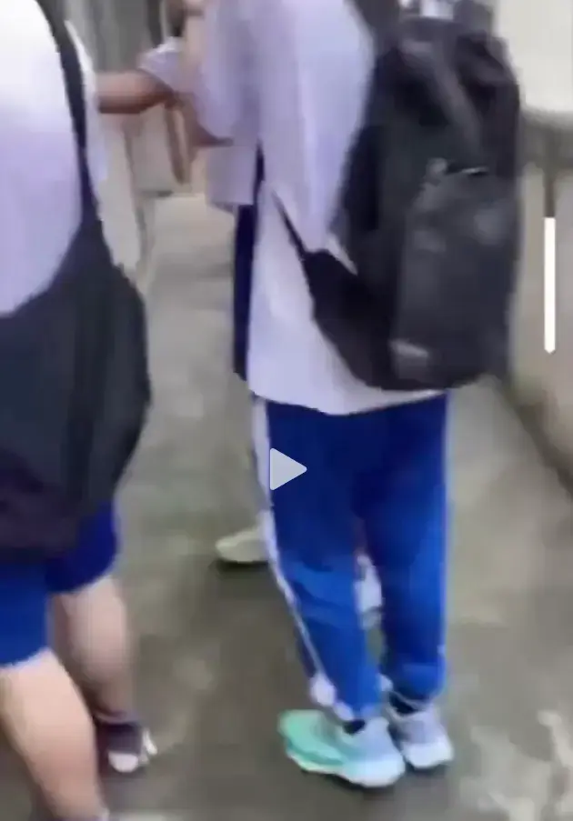 《大昌市第七中学鬼敲门》全集在线看-大昌七中鬼敲门未删减1080P高清播放-免费观看完整版-胆小慎入
