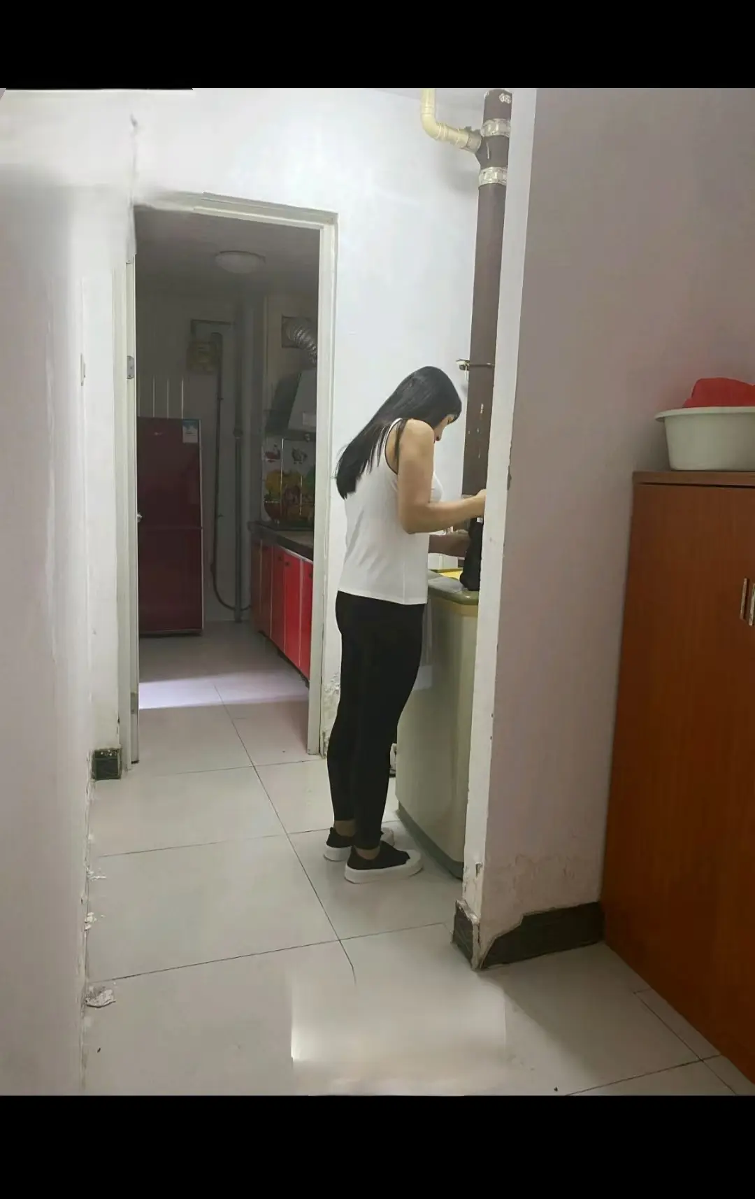 天涯|海角社区《真实小王子》催泪母子篇-高清资源在线・无缓冲完整剧情 —— 共生花：爱与痛缠绕的根茎